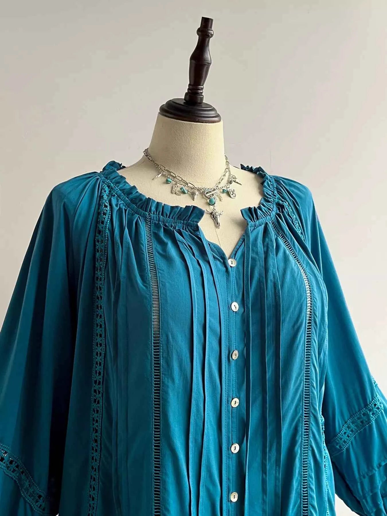 Plus Size Frill Pleated Lantern Sleeve Blouse
