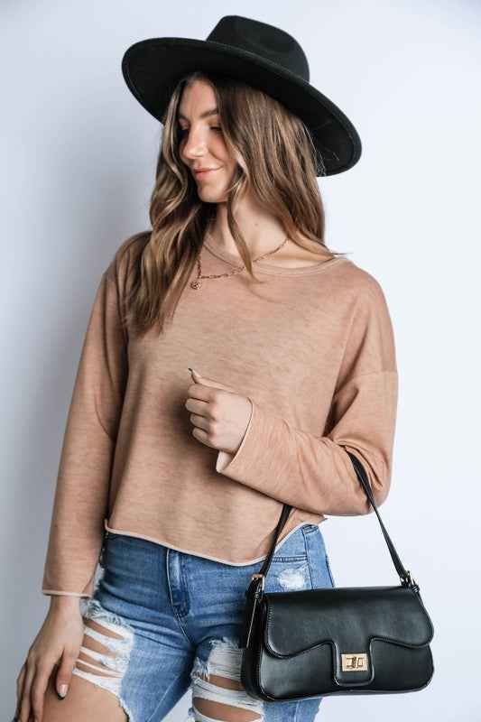 Classic Envelope Shoulder Bag