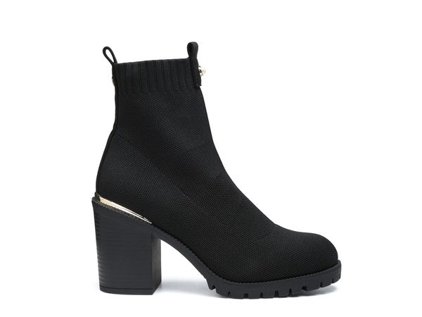 Medusa Knitted Block Heeled Ankle Boot In Black - Pikemla