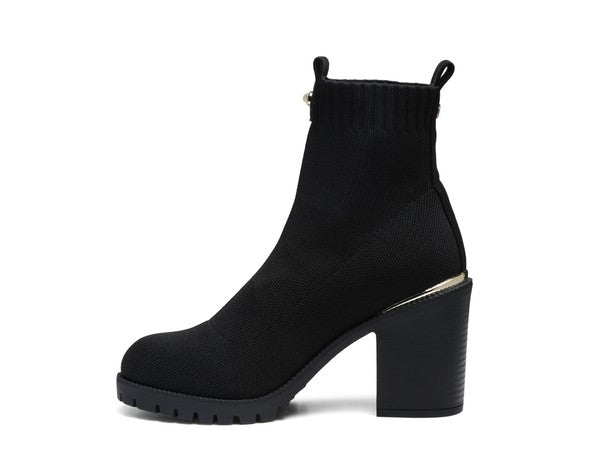 Medusa Knitted Block Heeled Ankle Boot In Black - Pikemla