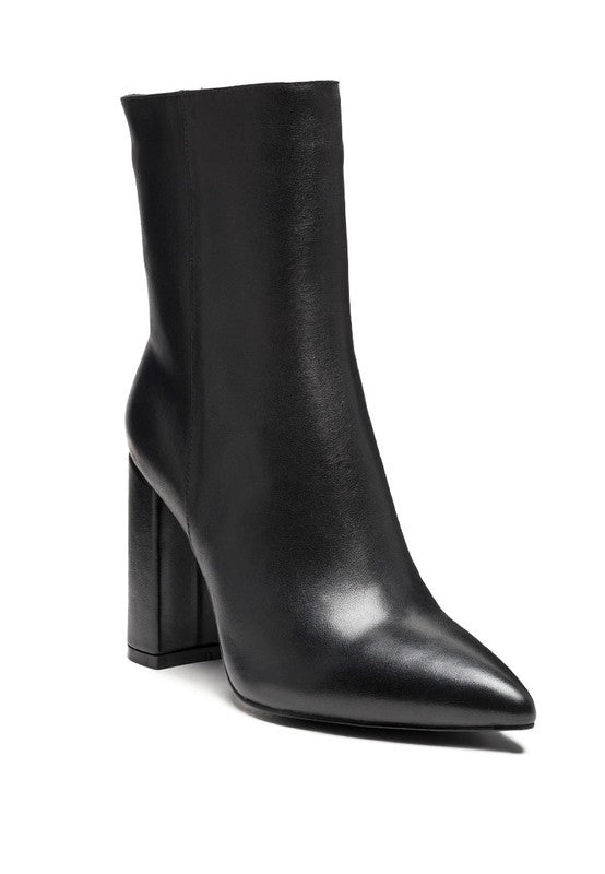 MARGEN ANKLE-HIGH POINTED TOE BLOCK HEELED BOOT - Pikemla