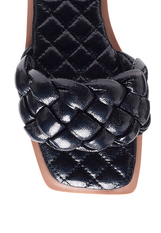 MARCUE PATENT PU QUILTED SLIDES IN WOVEN STRAPS - Pikemla