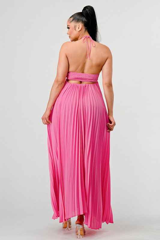 FLOWY SLEEVELESS PLEATED MAXI DRESS