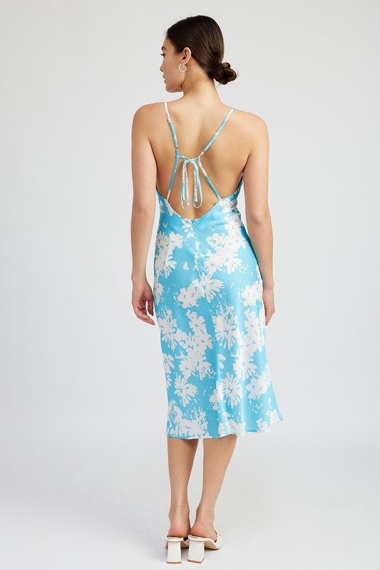 V NECK FLORAL DRESS WITH OPEN BACK - Pikemla