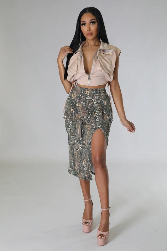 Cargo Midi Skirt in Woodland Camo - Pikemla