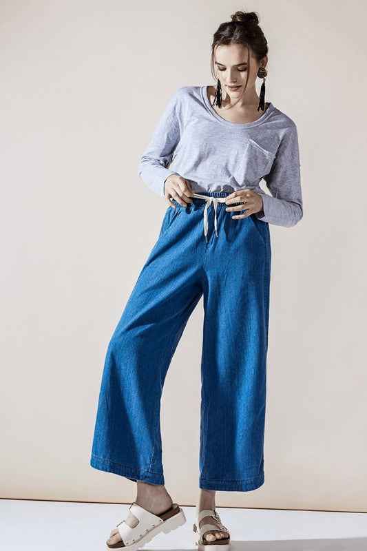 Plus Denim Wide Leg Crop Pants with Dolphine Tail