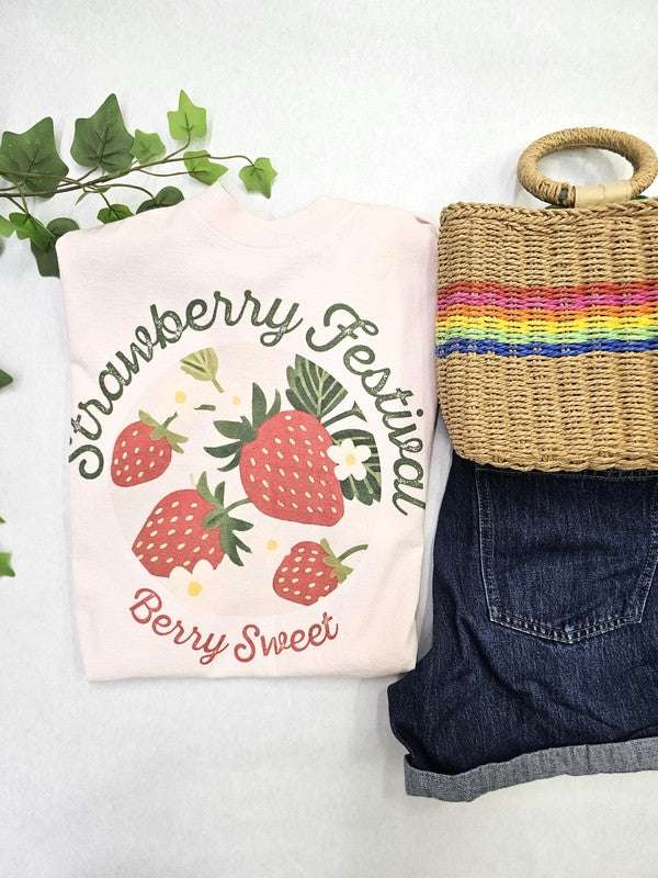 STRAWBERRY FESTIVAL GRAPHIC TEE - Pikemla