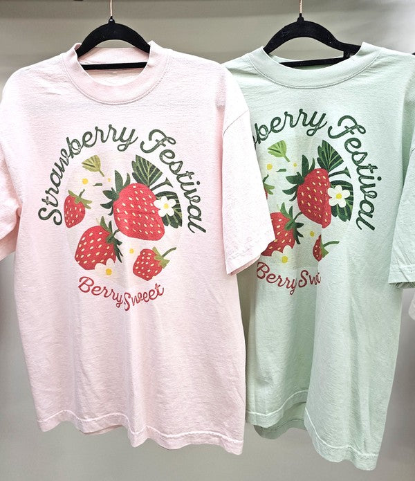 STRAWBERRY FESTIVAL GRAPHIC TEE - Pikemla