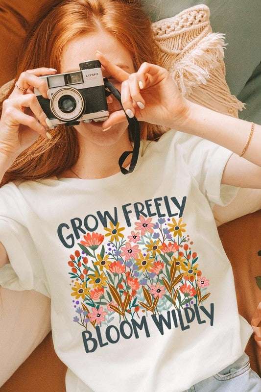 Grow Freely Flowers Graphic Tee - Pikemla