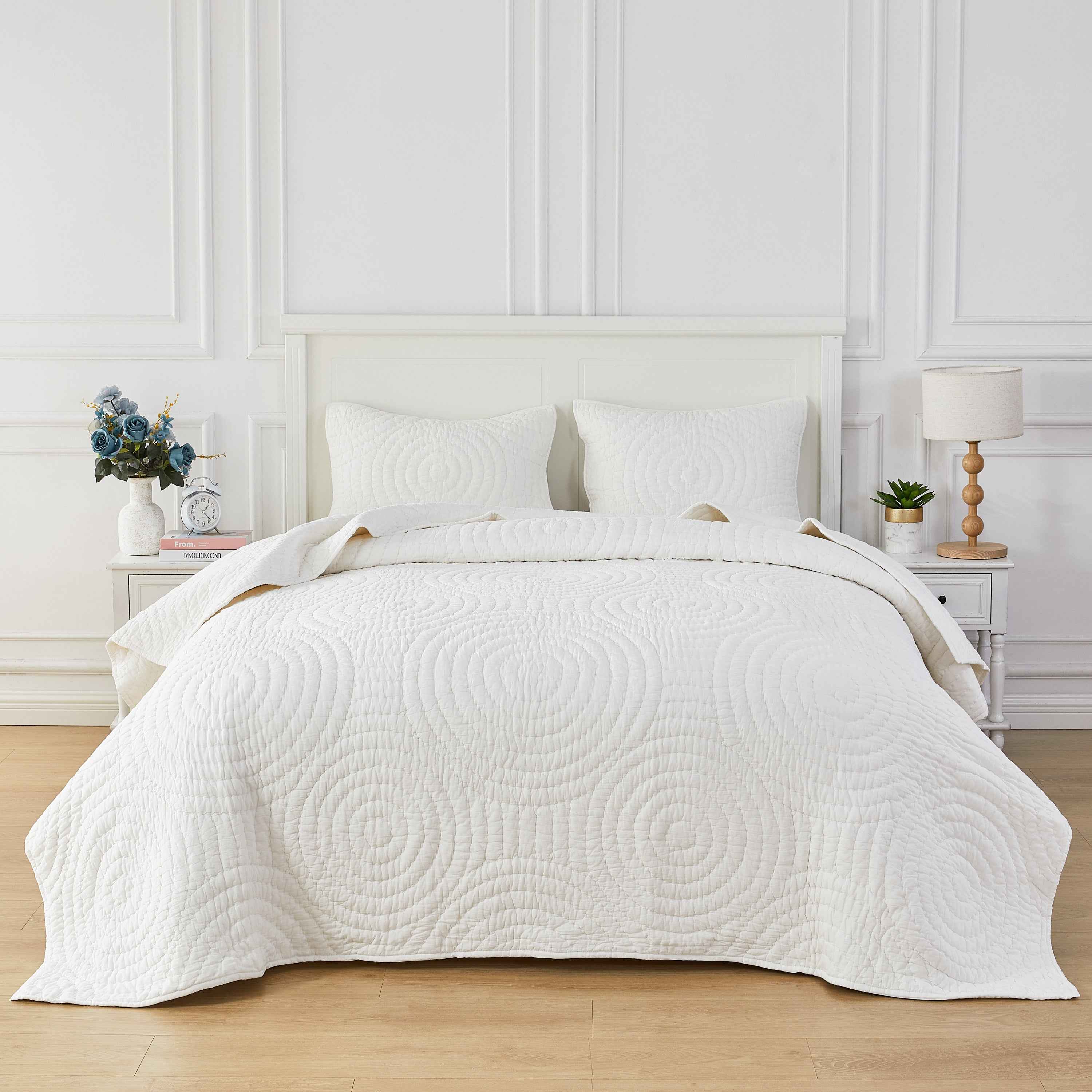 Halo Cotton Voile Hand Stitched Quilt Set