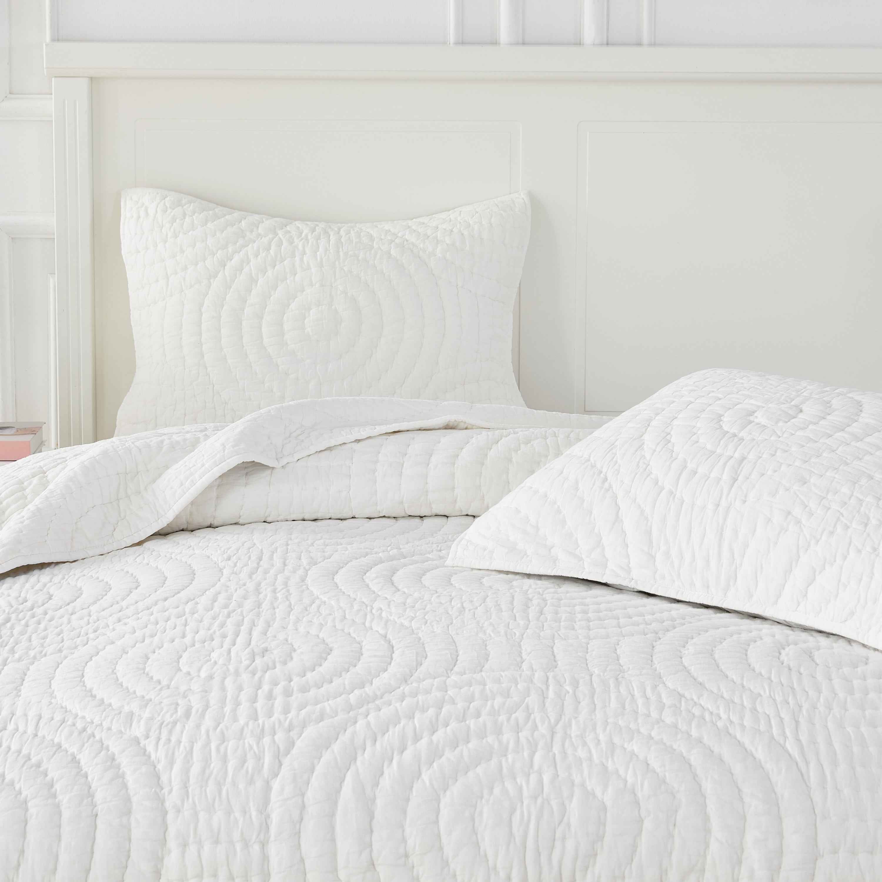 Halo Cotton Voile Hand Stitched Quilt Set