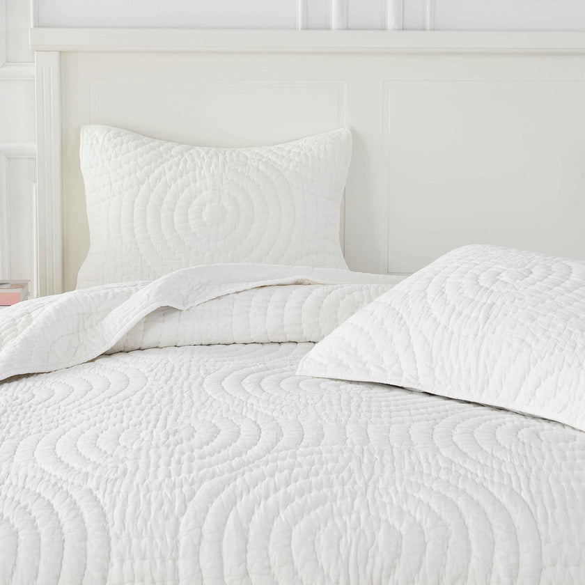 Halo Cotton Voile Hand Stitched Quilt Set