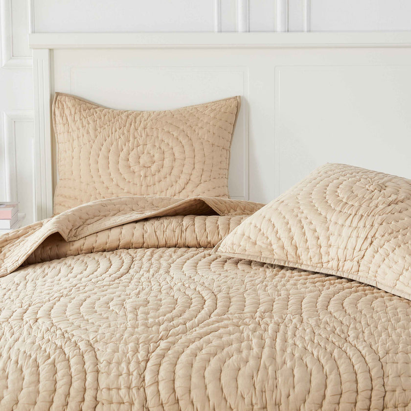 Halo Cotton Voile Hand Stitched Quilt Set