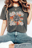 Here Comes The Sun Daisy Comfort Color Graphic Tee - Pikemla