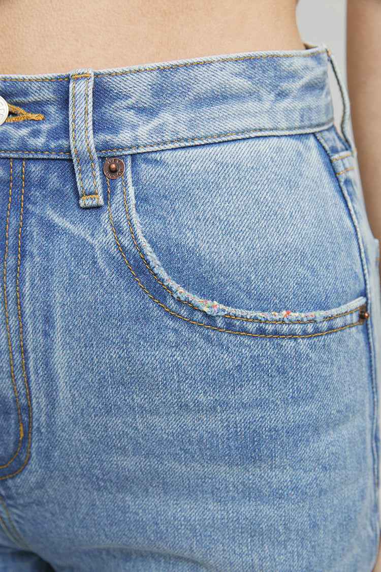 Moon Curve Raw Hem Crop Jeans HJ129