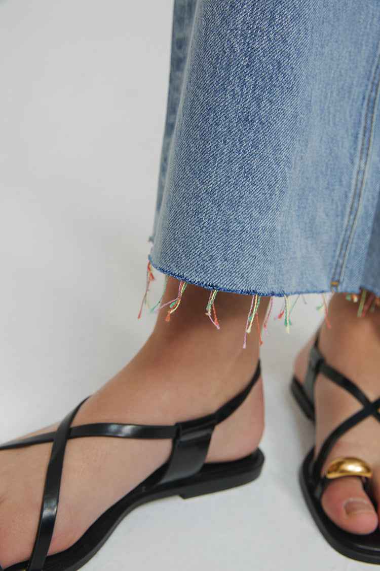 Moon Curve Raw Hem Crop Jeans HJ129