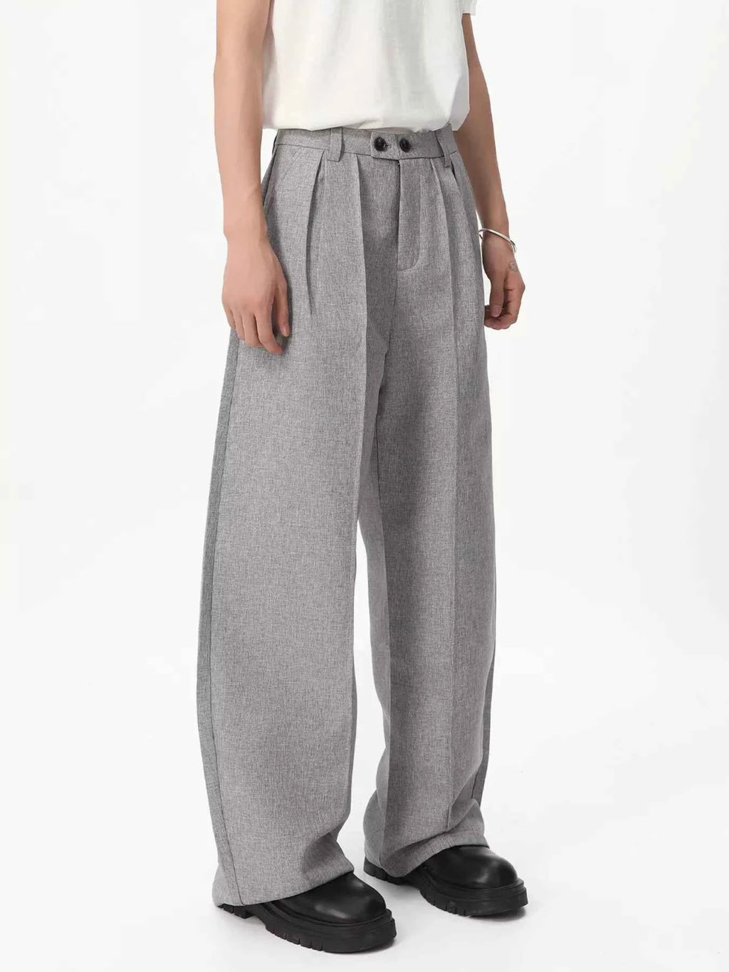 Men's Wide-Leg Pleated Pants