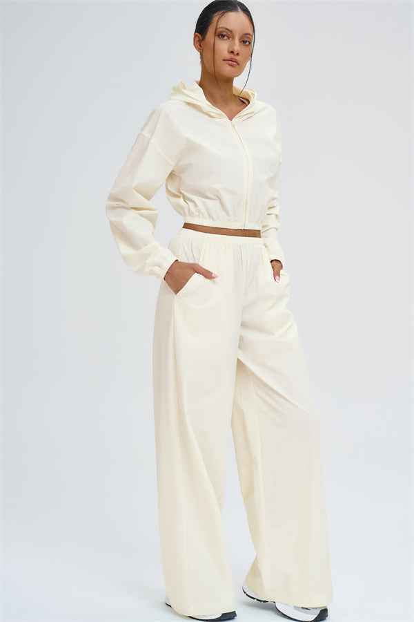The Svelte UV protection Crop Hoodie Sweatpants 2-Piece Set