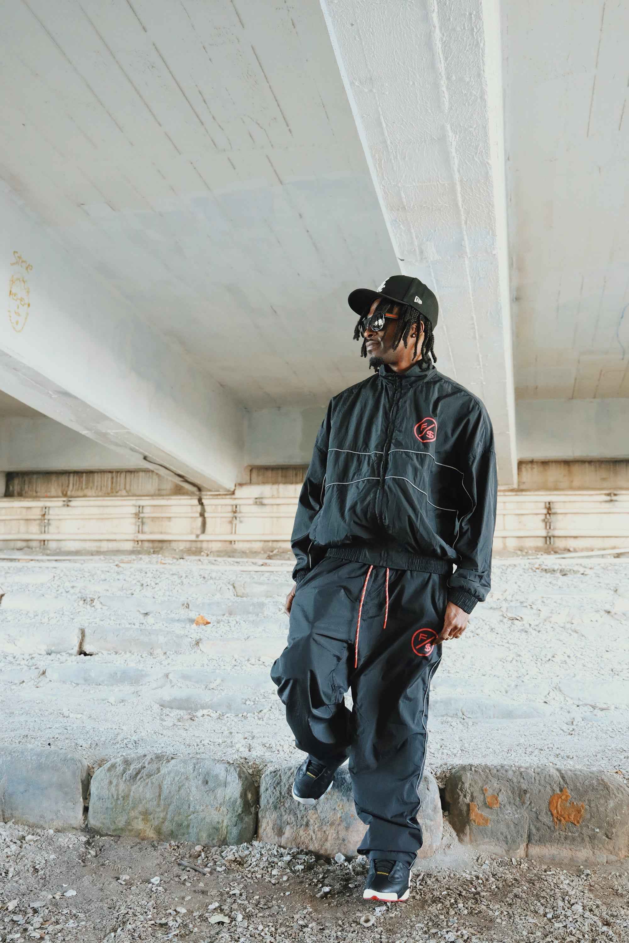 MOTION Nylon Pants (BRED)