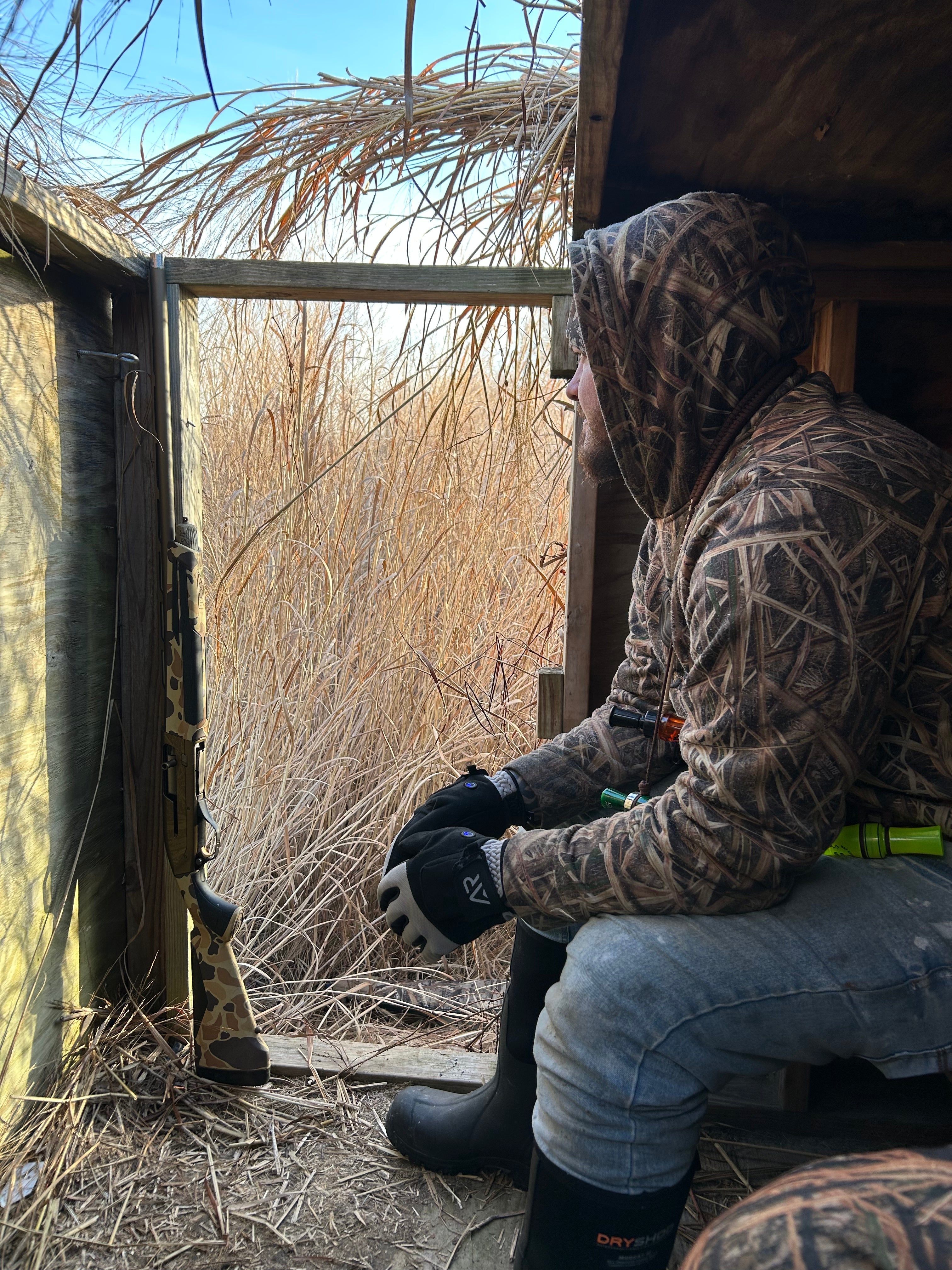 Black & Gray GEN2 Heated Sports Glove