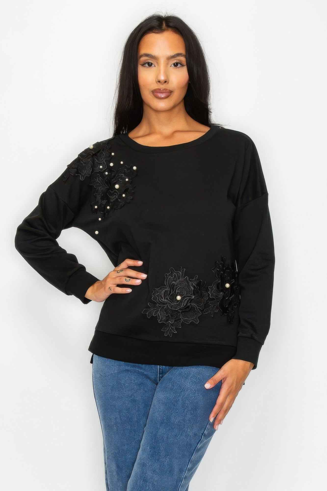 Faux Pearl Beaded Floral Patch Crewneck Sweatshirt
