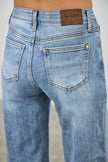 Mid Rise Cuffed Jeans With Stretch