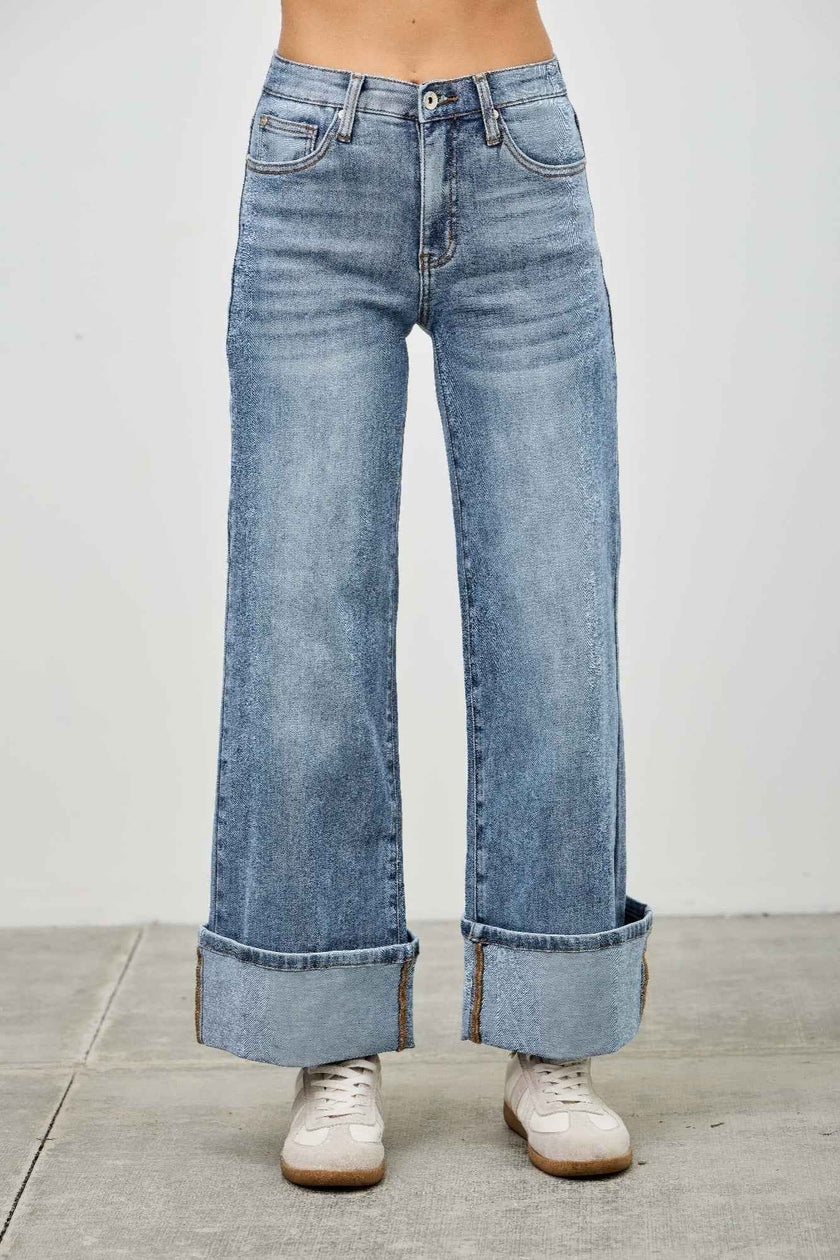 Mid Rise Cuffed Jeans With Stretch