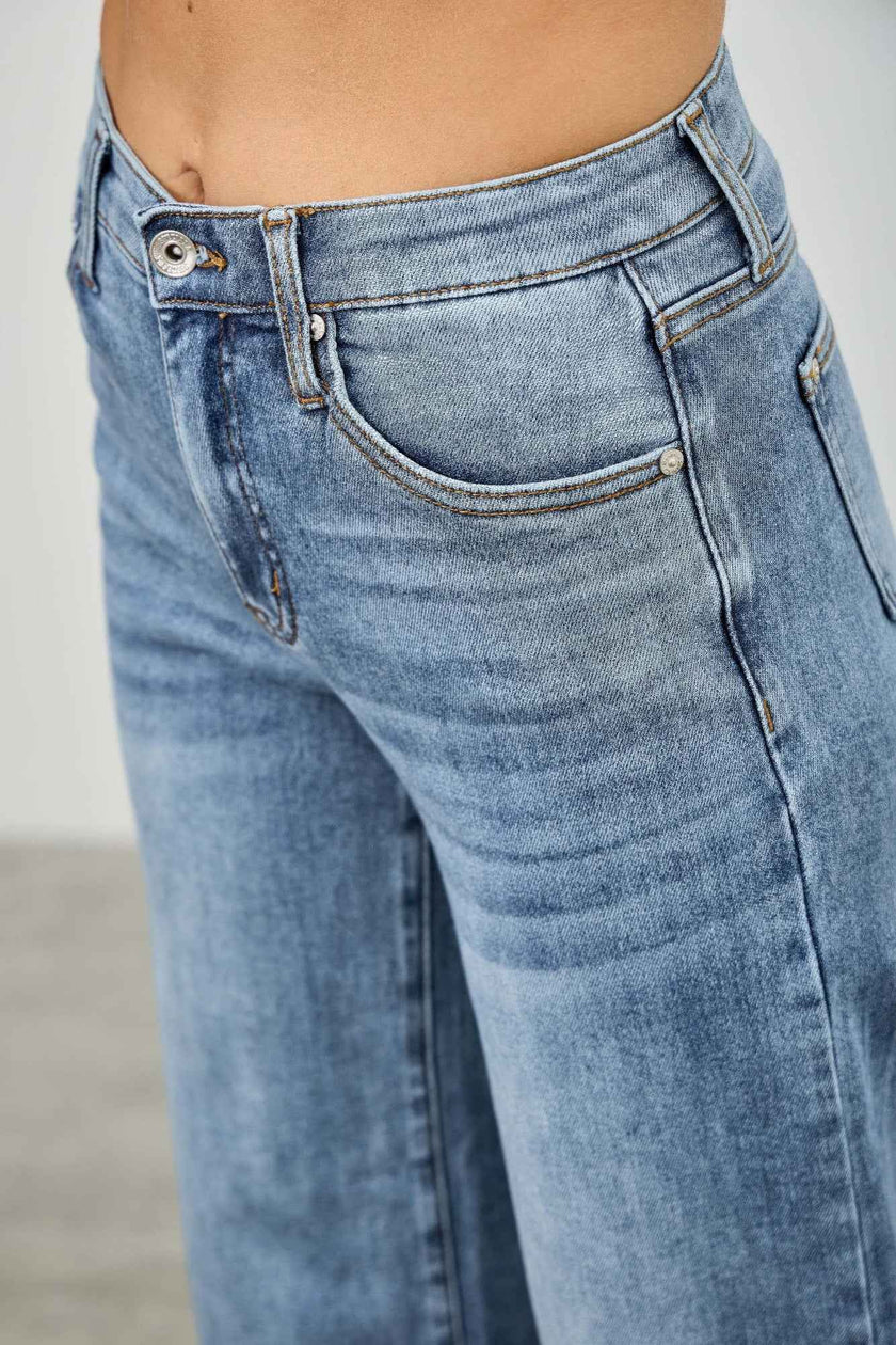 Mid Rise Cuffed Jeans With Stretch