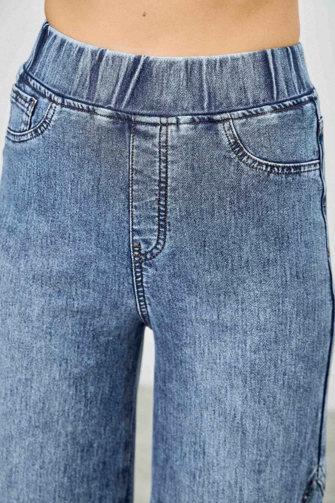 High Rise Star Pull On Knit Denim With Wide Leg