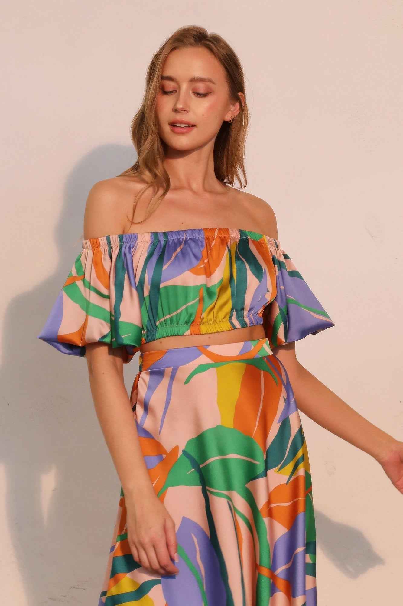 Isla Tropical Satin Bubble Sleeve Crop Top