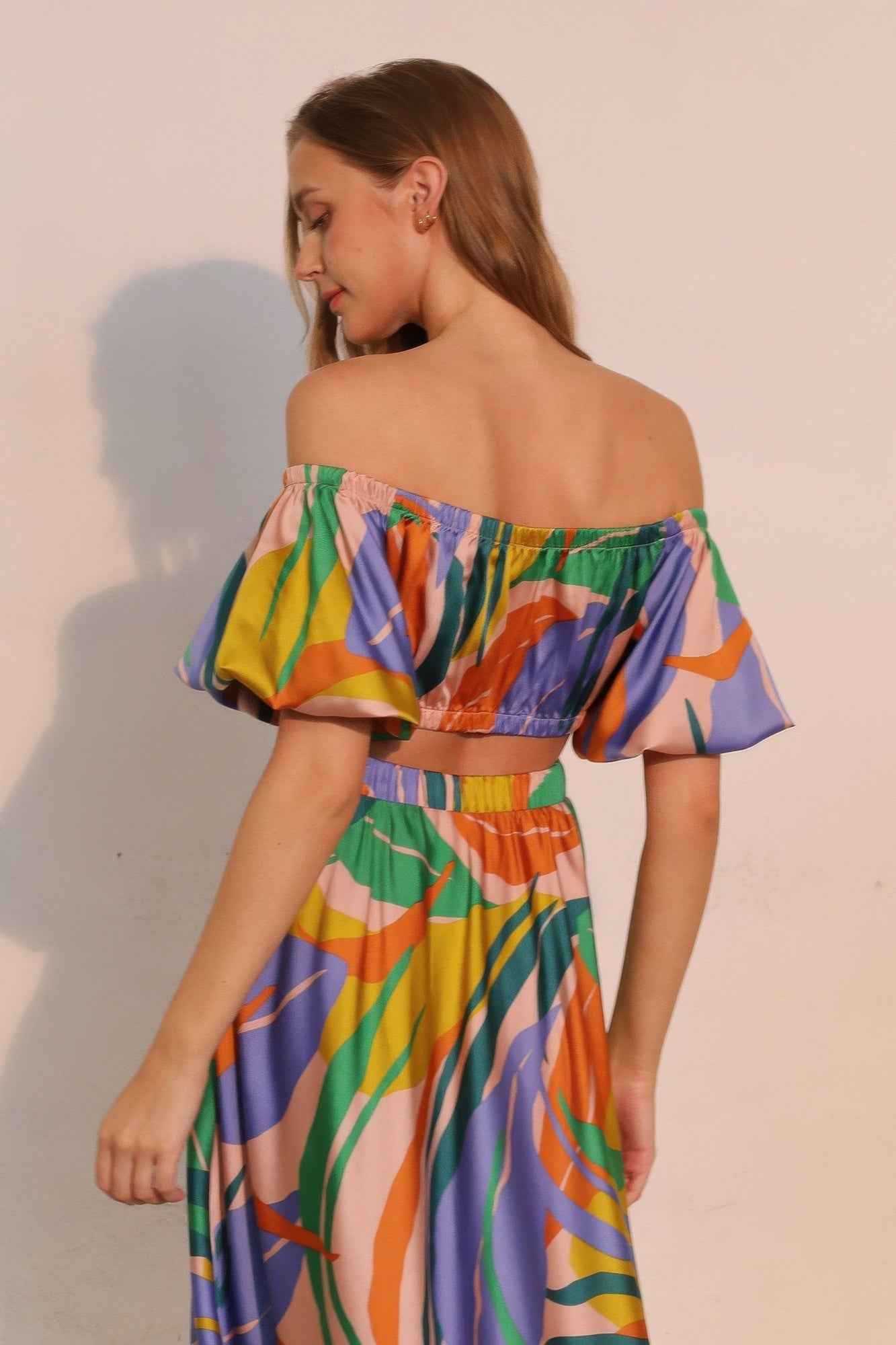 Isla Tropical Satin Bubble Sleeve Crop Top