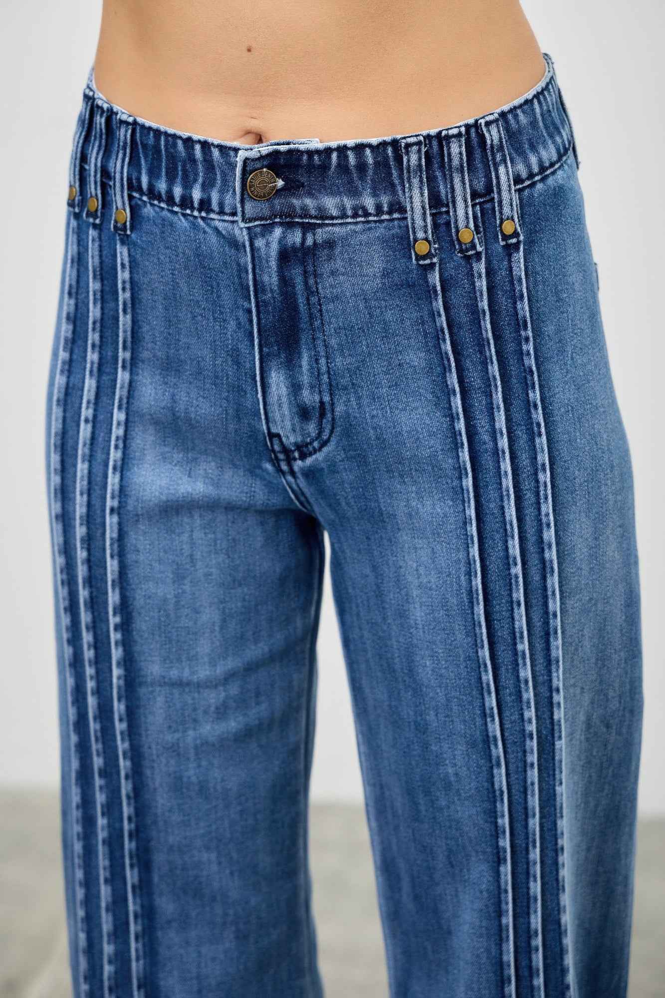 High Rise Straight With Front Lines