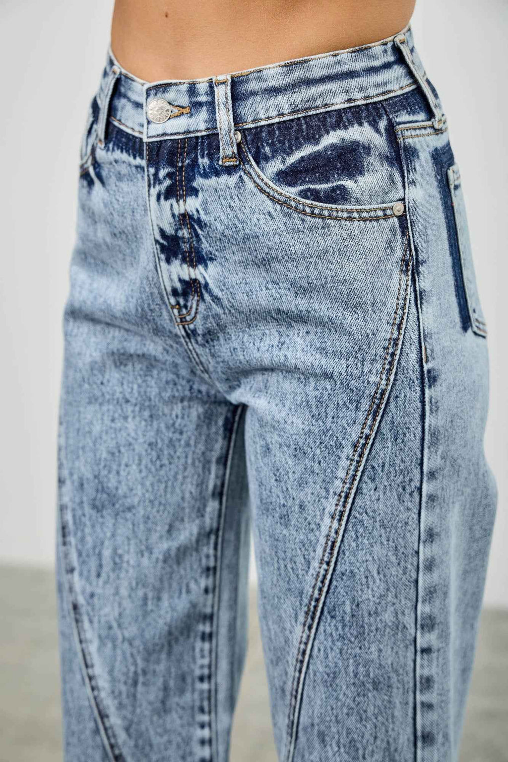 High Rise Relaxed Straight With Seam Detail