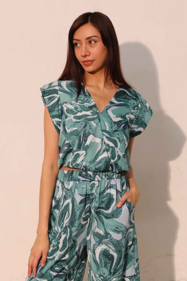 Chasing Petals Cuff Detail Crop Top