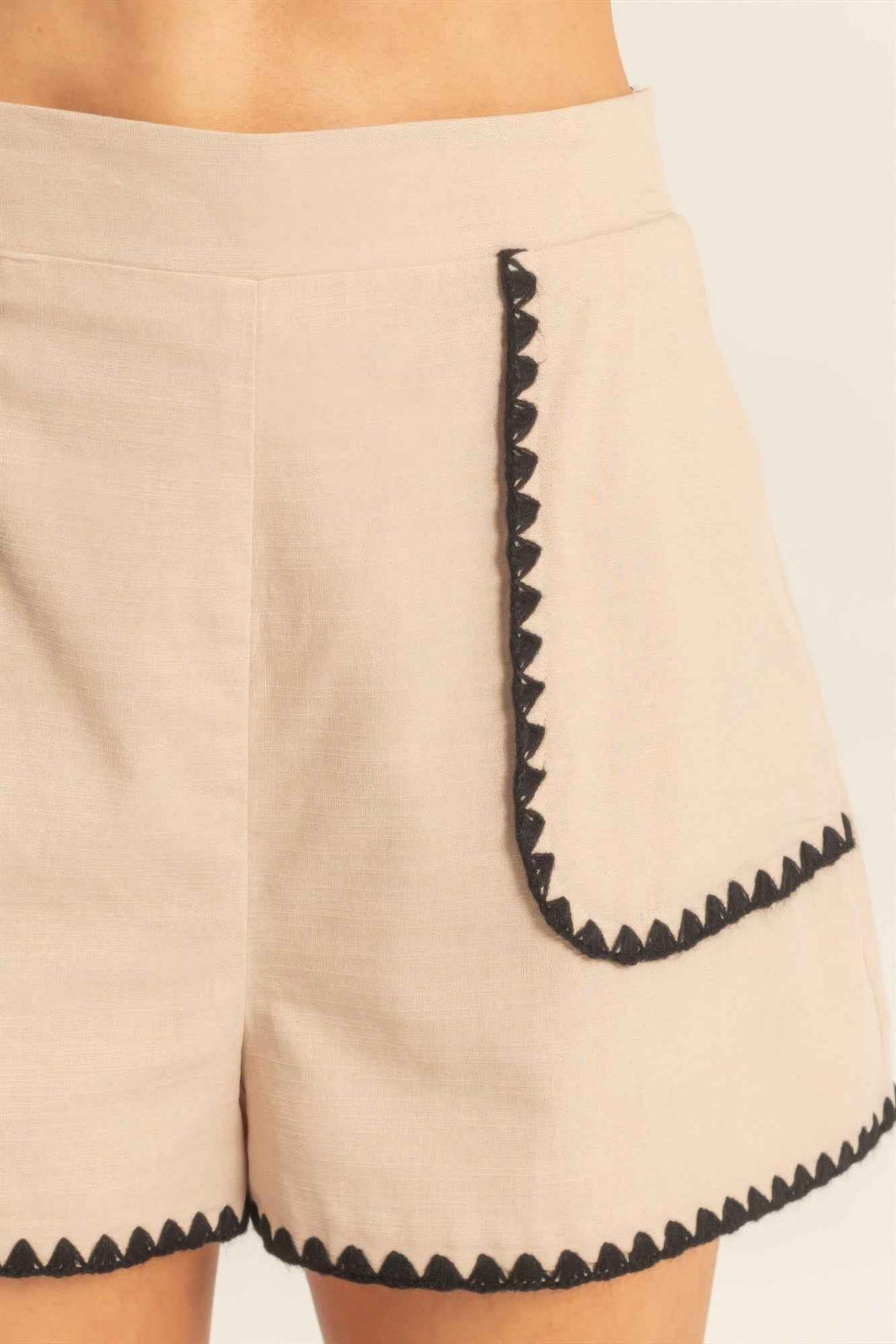 Scallop Trim High-waisted Shorts