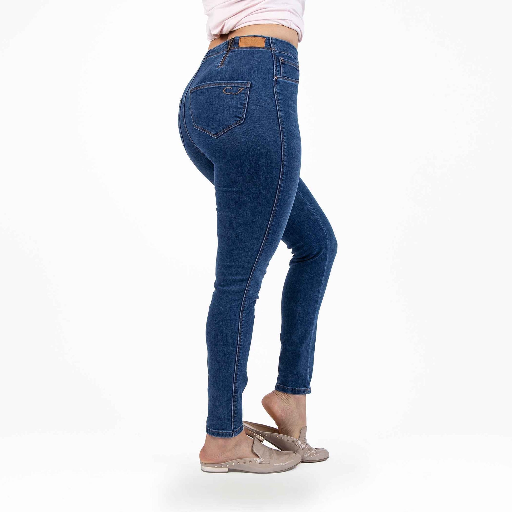 Signature Style Med Wash Denim Jeans