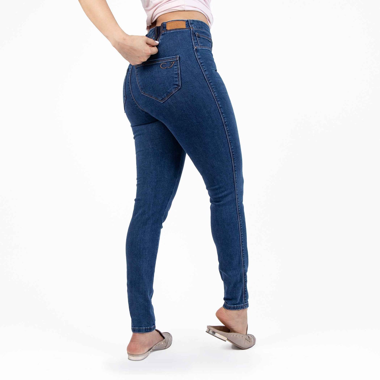 Signature Style Med Wash Denim Jeans