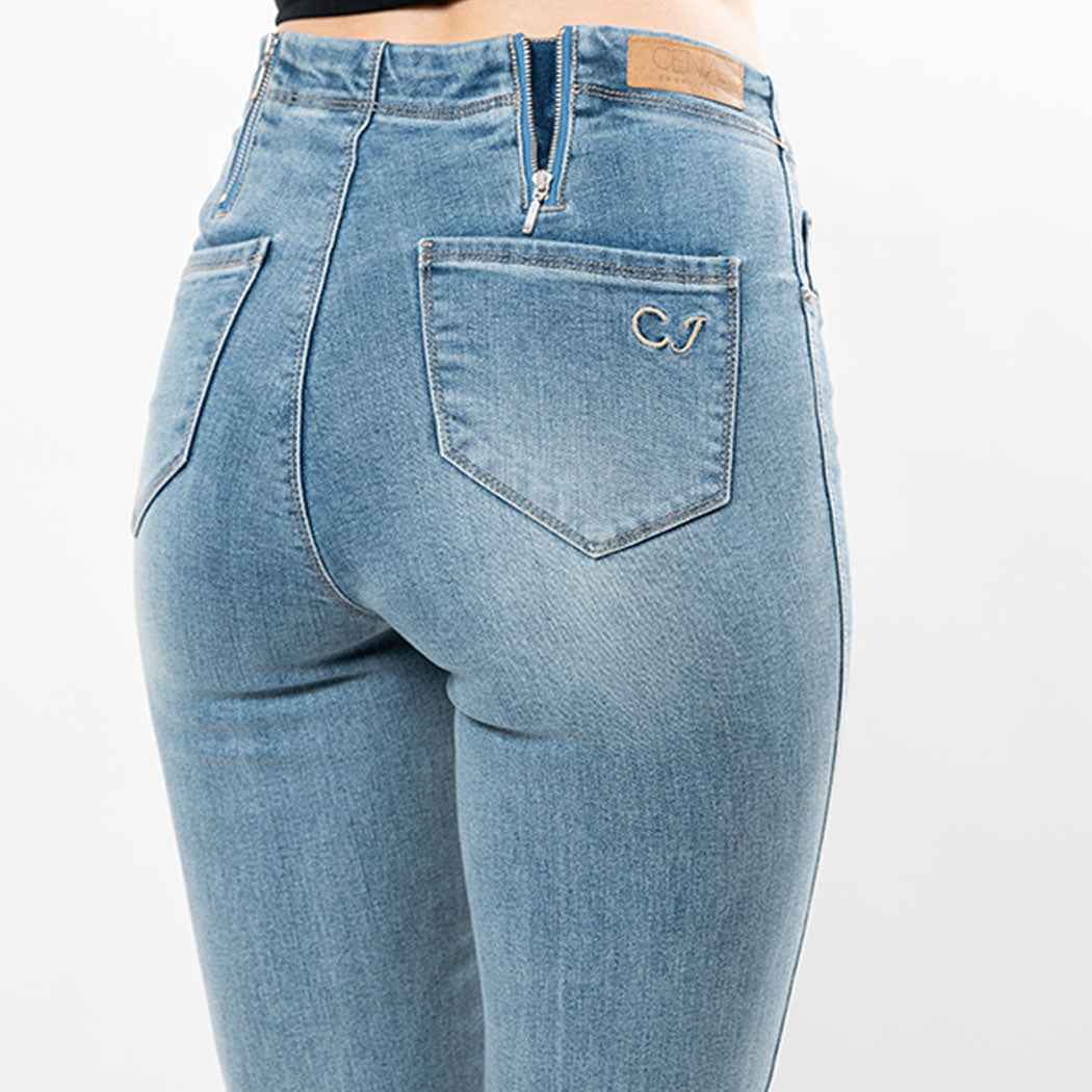 Embroidered Crystals Hem Capris