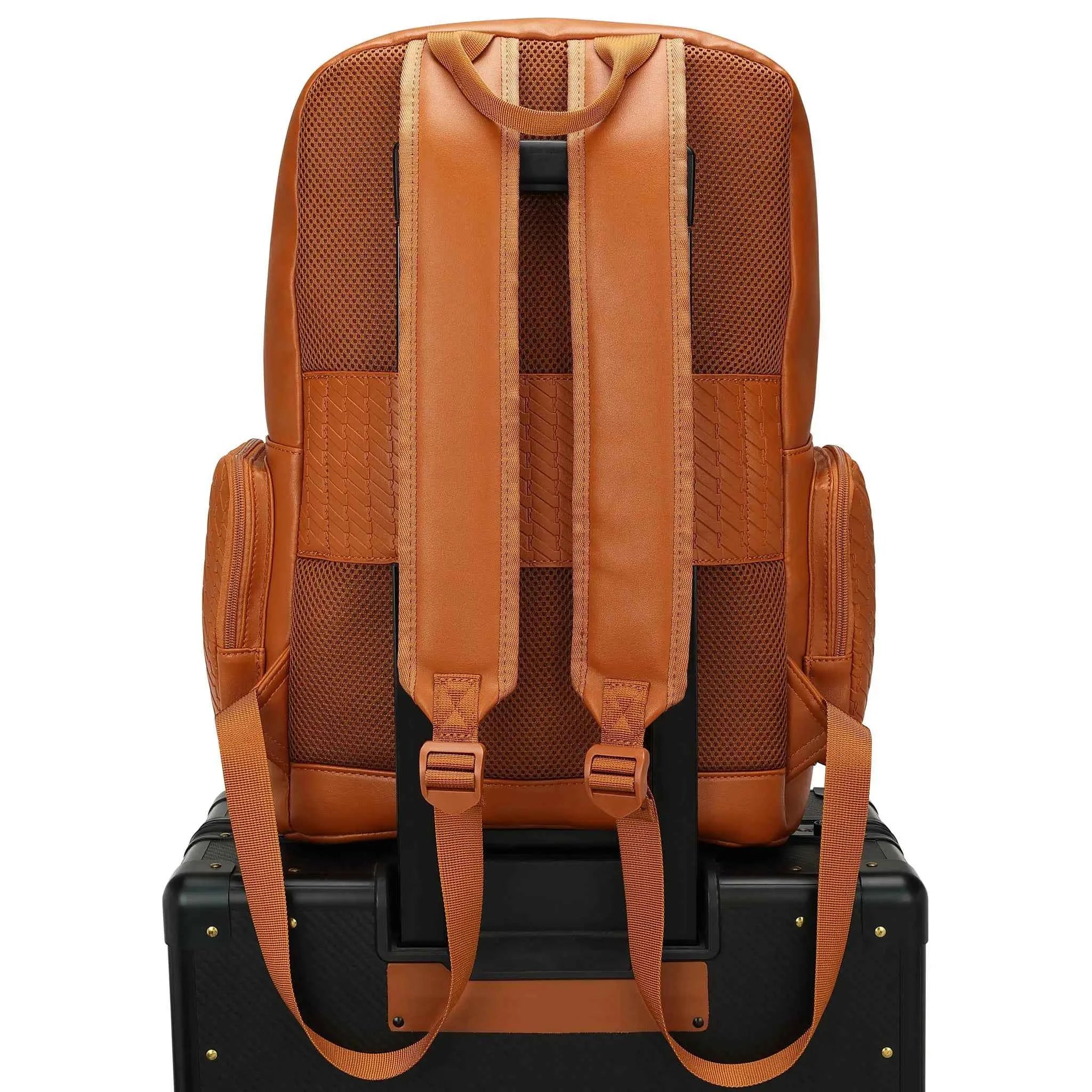 Leisure Luxe 27L Backpack