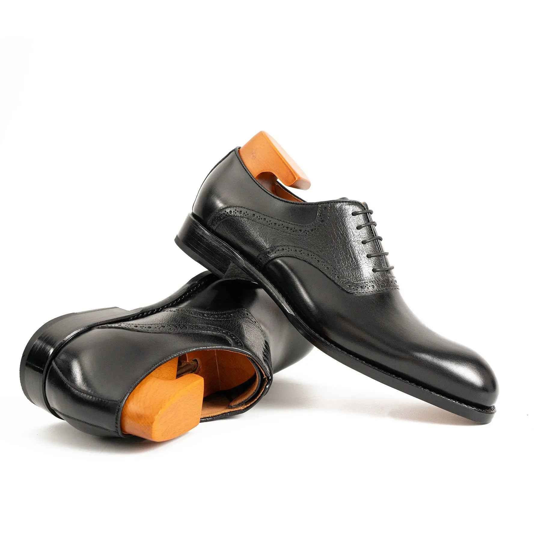 Goodyear Welted Oxford Shoes in Black Leather