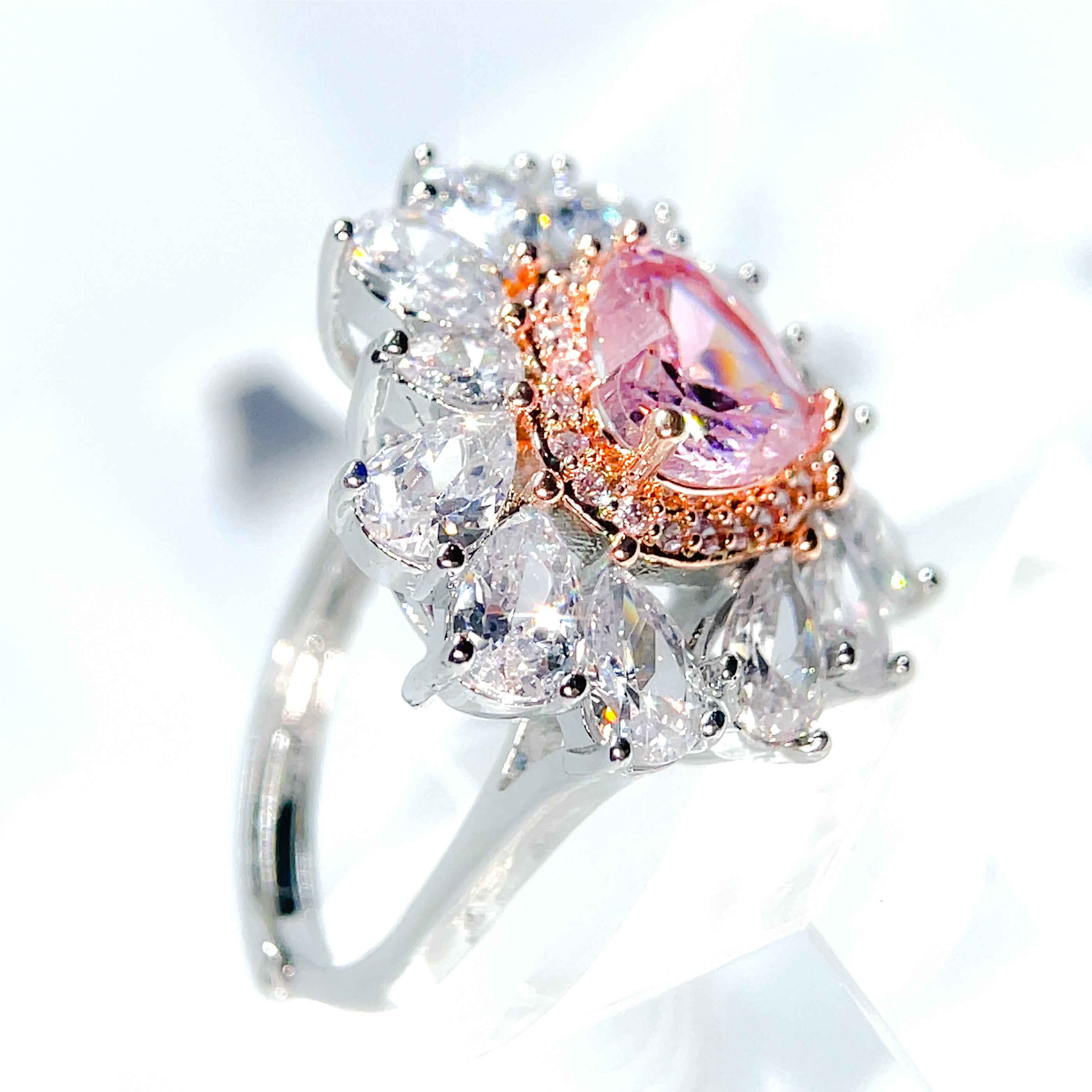 Heart Grandeur Ring