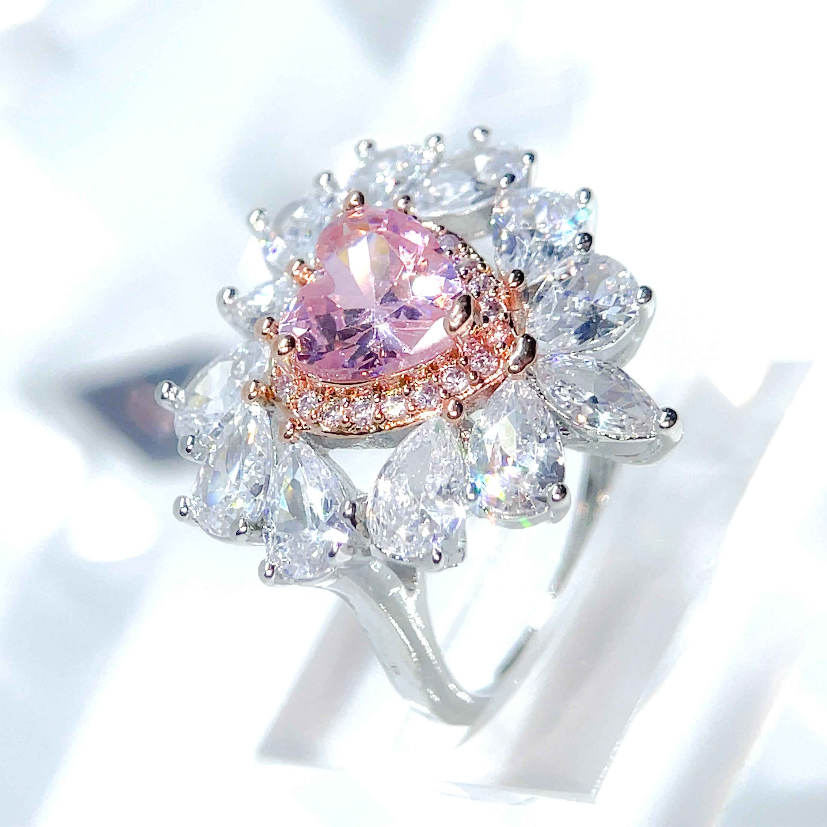 Heart Grandeur Ring