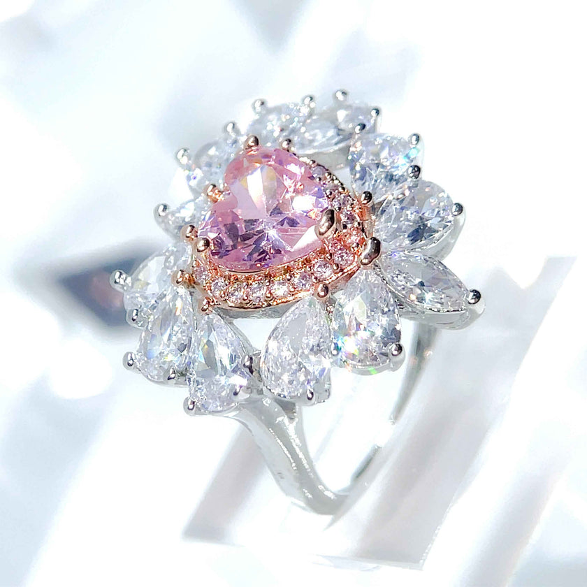 Heart Grandeur Ring