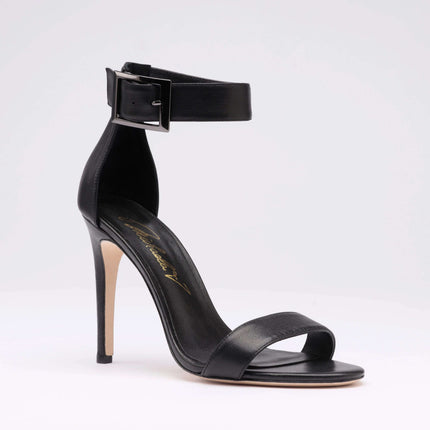 Michaela V Chapman Heels • Black