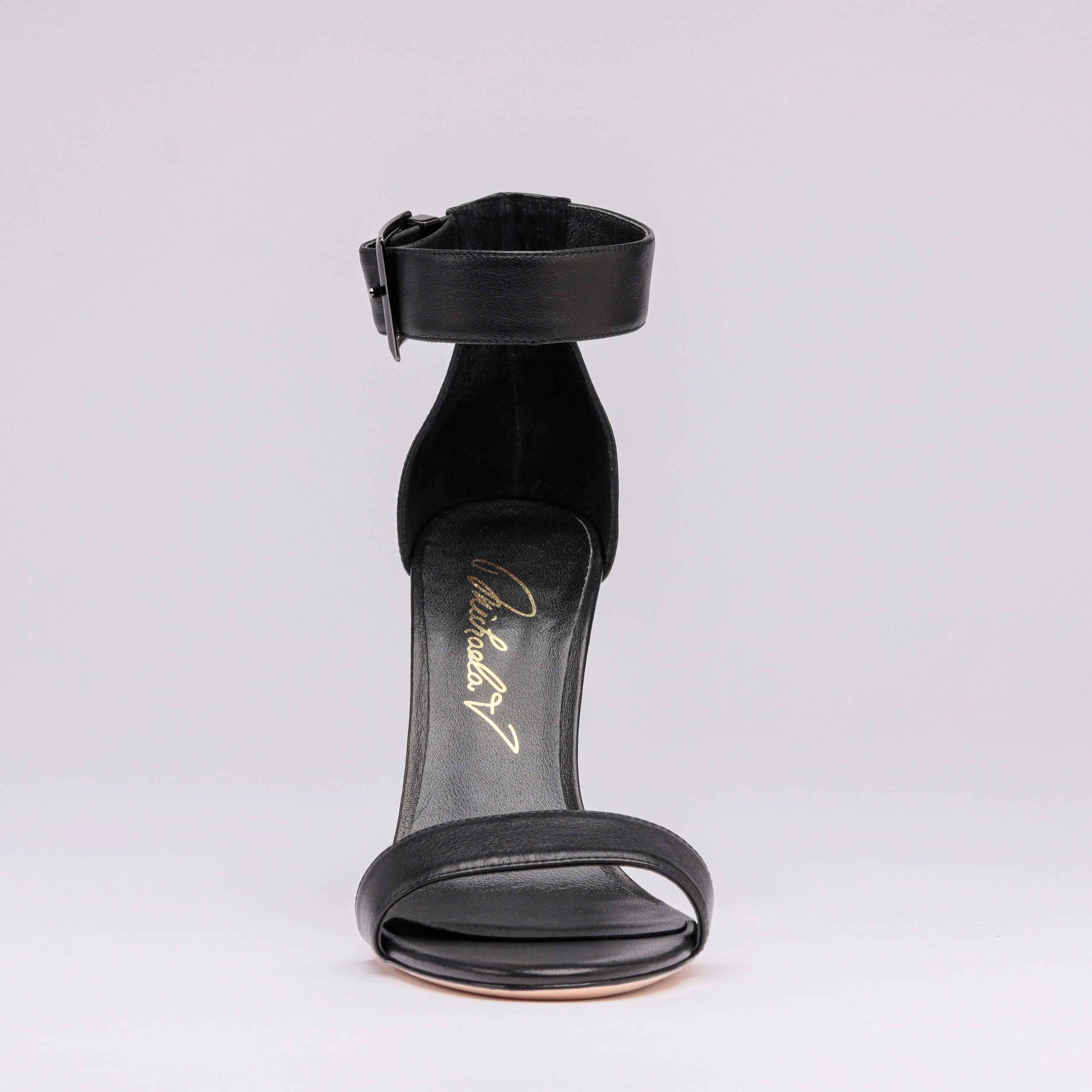 Michaela V Chapman Heels • Black