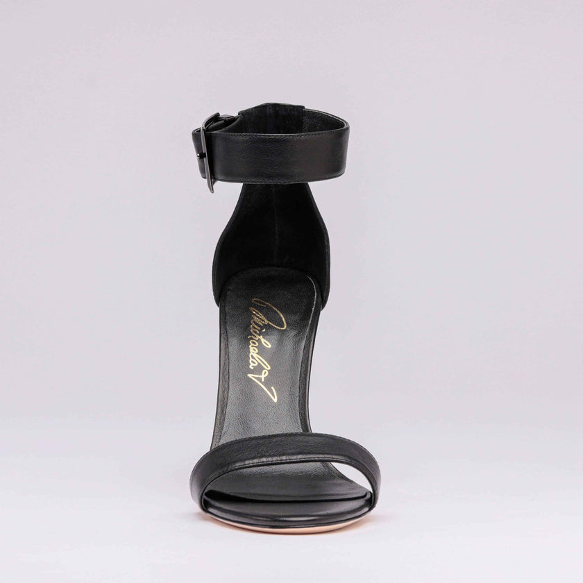 Michaela V Chapman Heels • Black