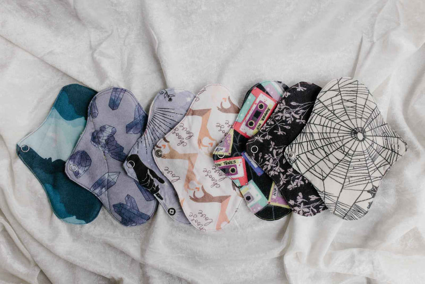 Cloth pads - tween/small light