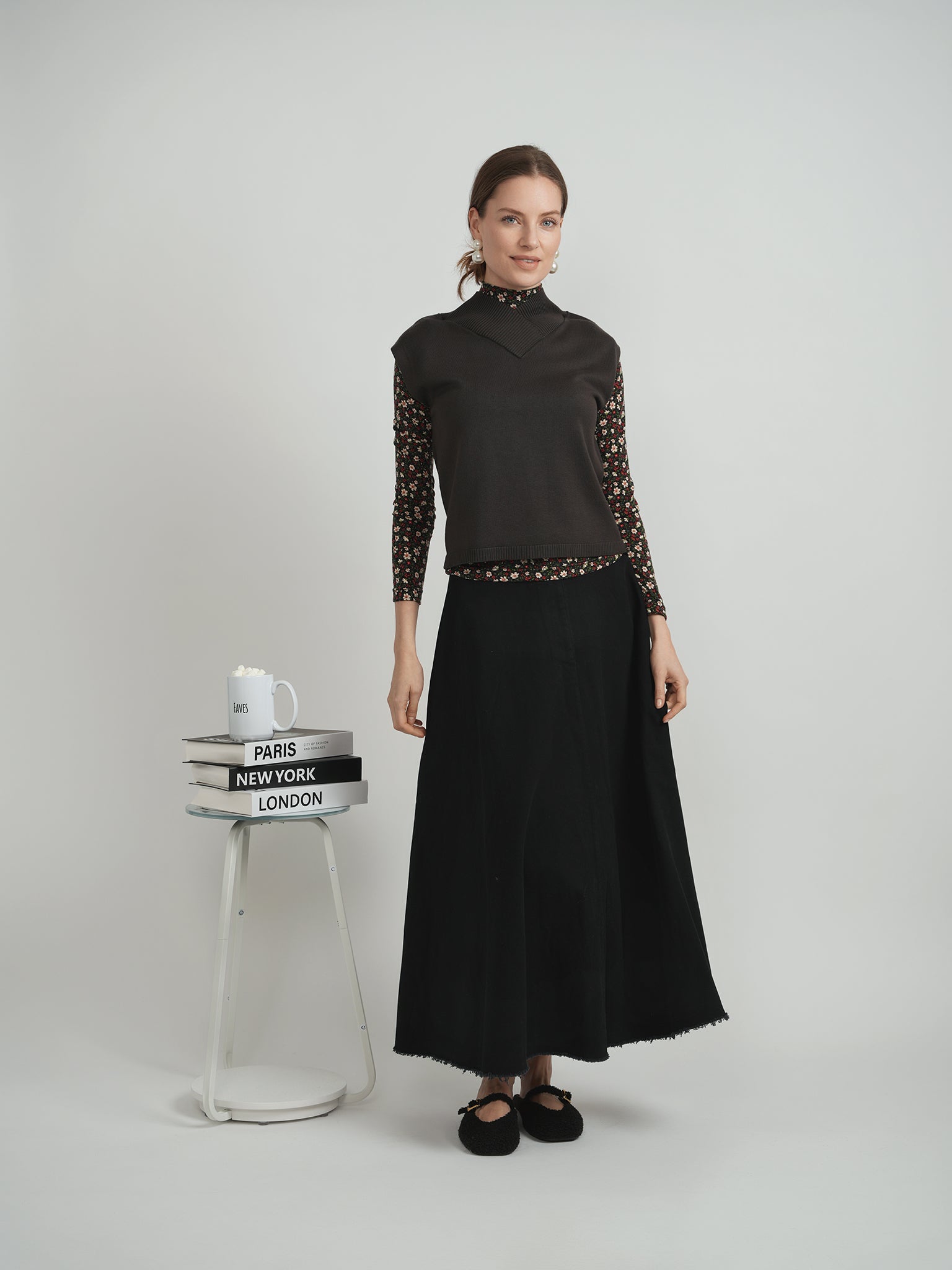 High V-neck Knit Vest