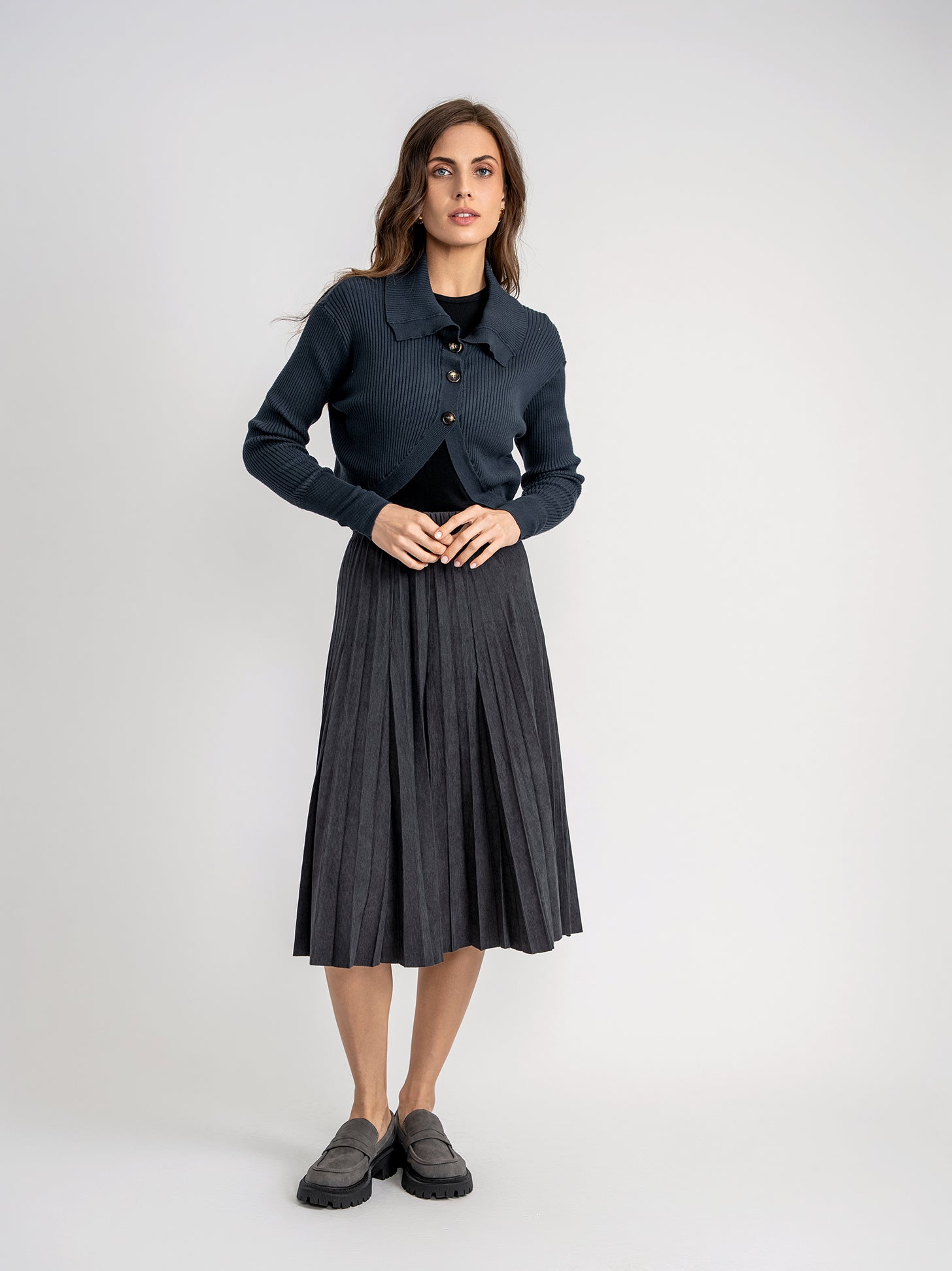 Big Collar Crop Cardigan