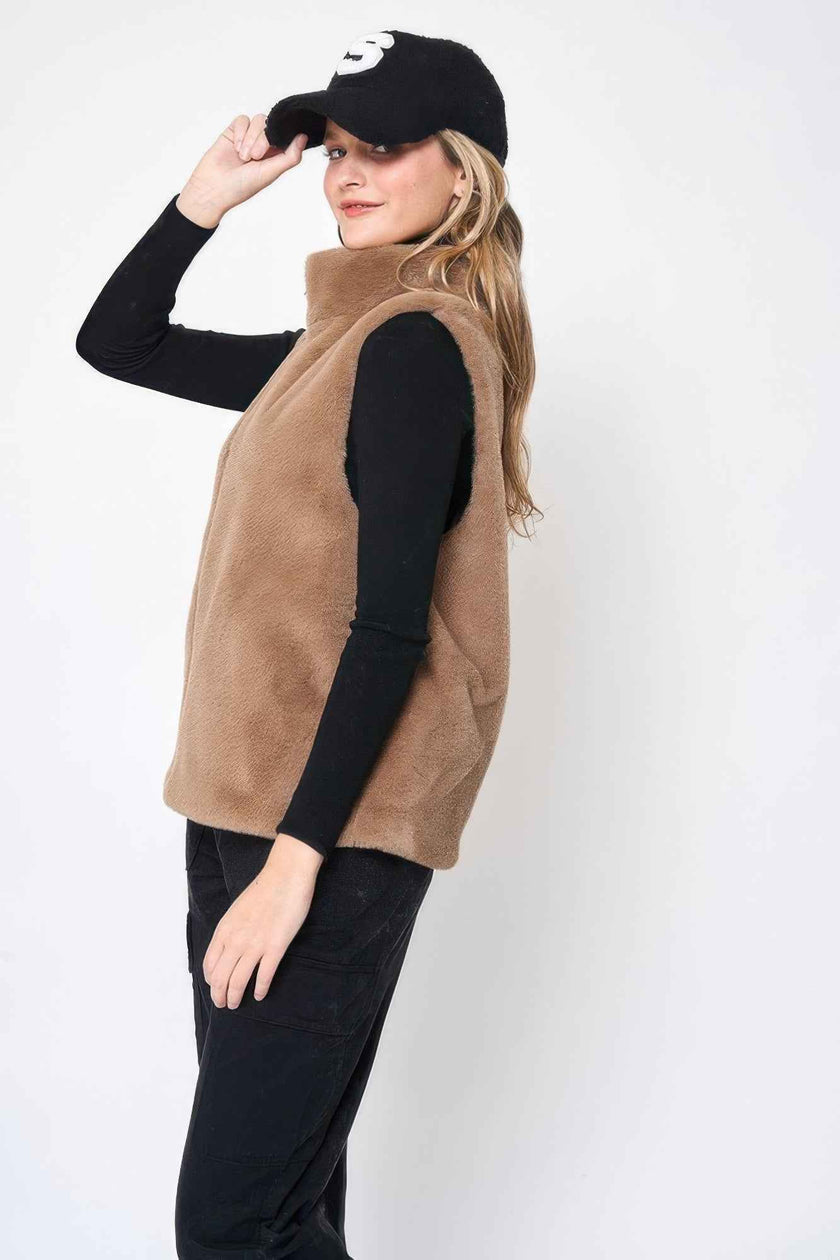 Solid Faux Fur Vest - Pikemla